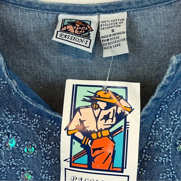 Vintage Denim top with sequin accents and 3/4 sleeves NWT. Size Small - Picture 5 of 6